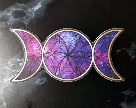 lunar triple goddess symbol